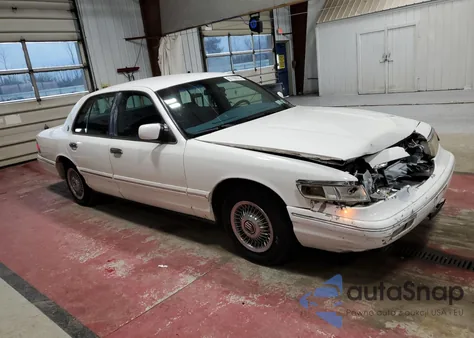 1996 Mercury Grand Marquis Gs z USA, uszkodzony, nr VIN 2MELM74W9TX666593